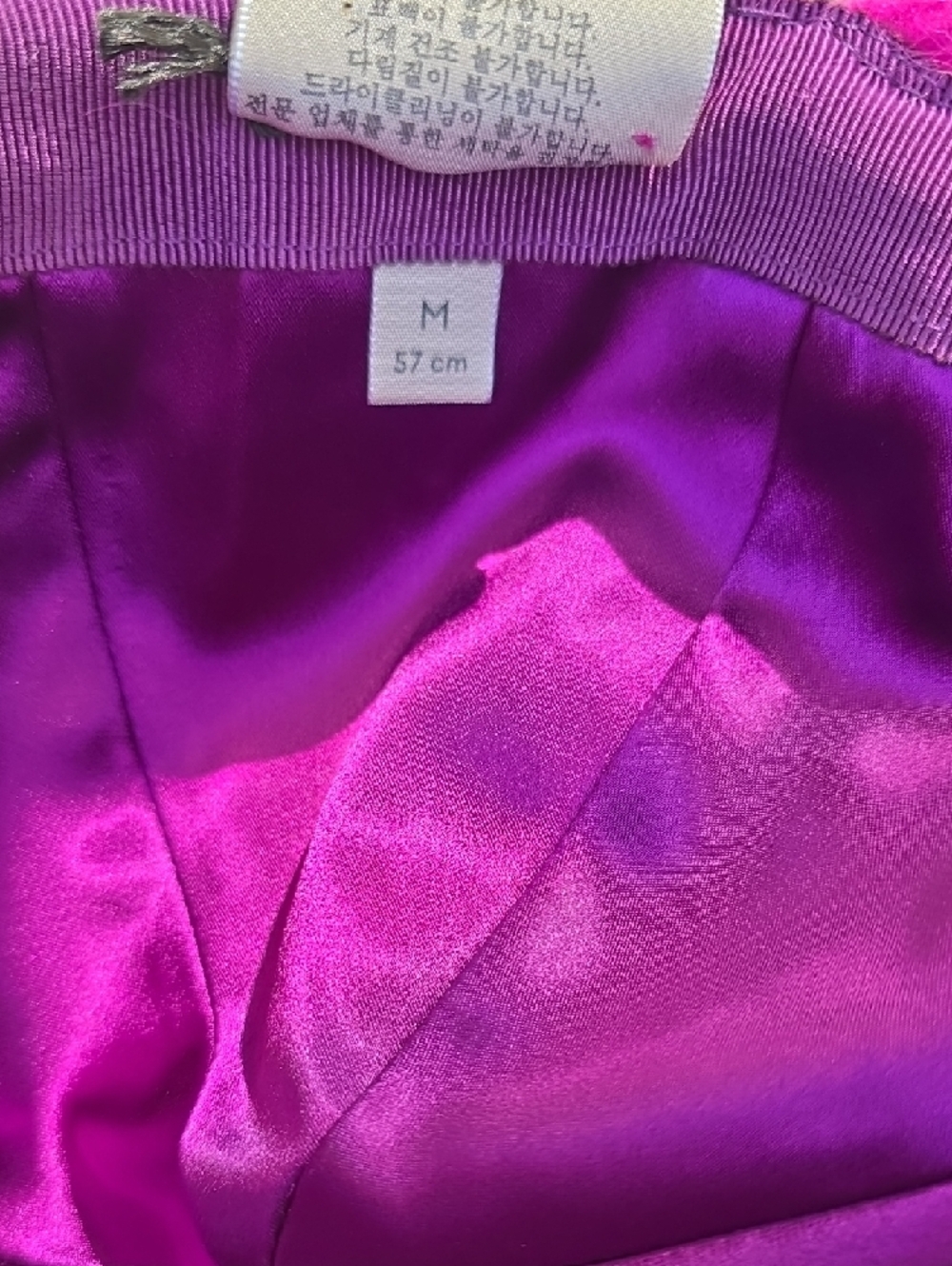 Gucci Fuchsia Mohair Baseball Cap with Gold GG Accent - Picture 4 of 12